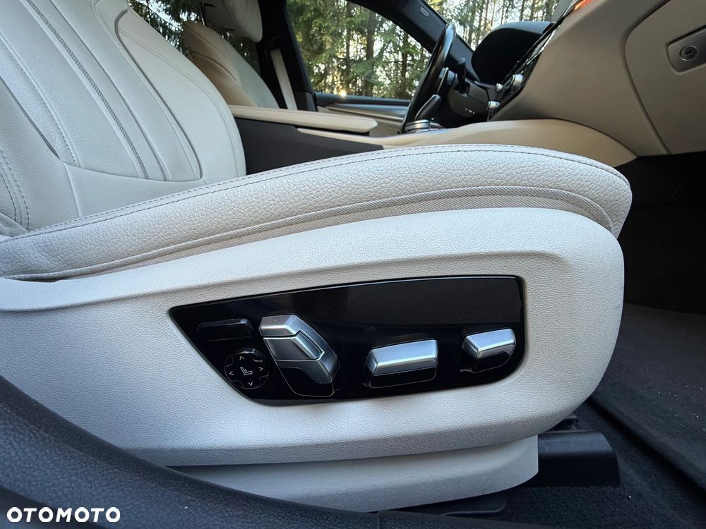 BMW Seria 5 530i xDrive M Sport sport - 19