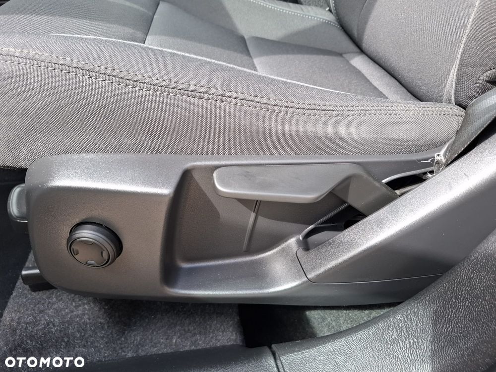 Volvo XC 40 T2 Core - 23