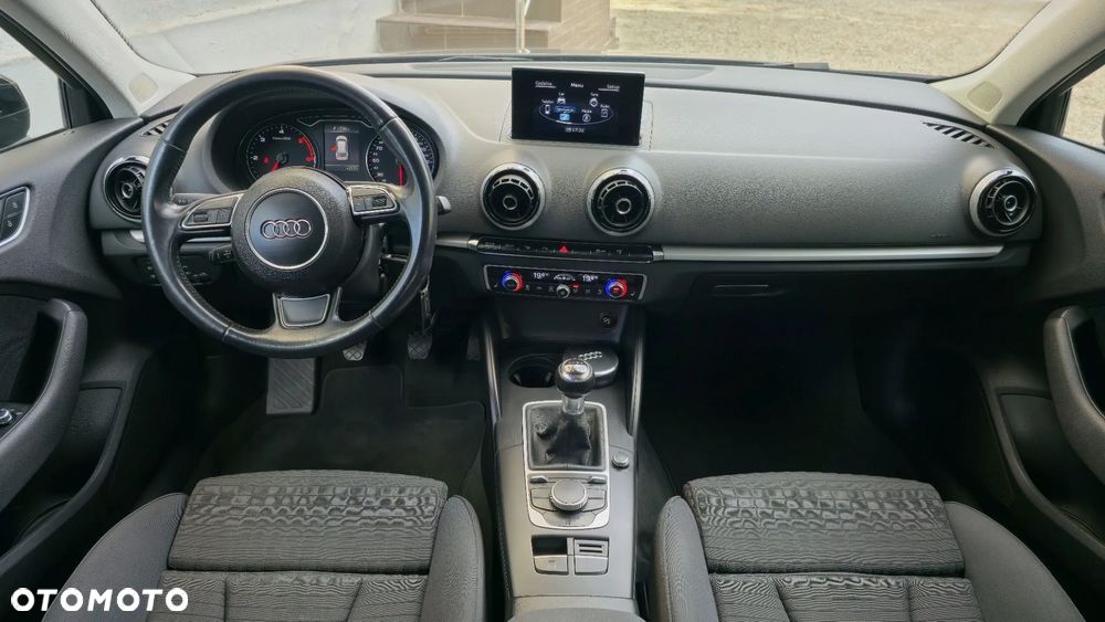 Audi A3 Sportback 2.0 TDI Ambiente - 18