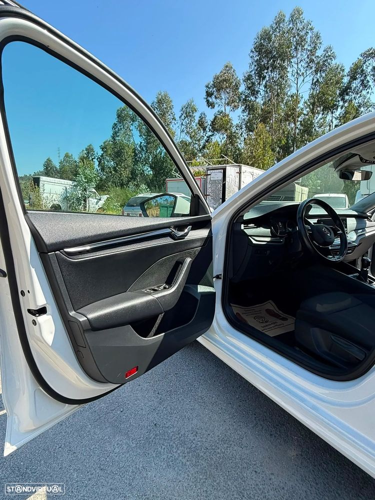 Skoda Octavia 2.0 TDI Tour - 2