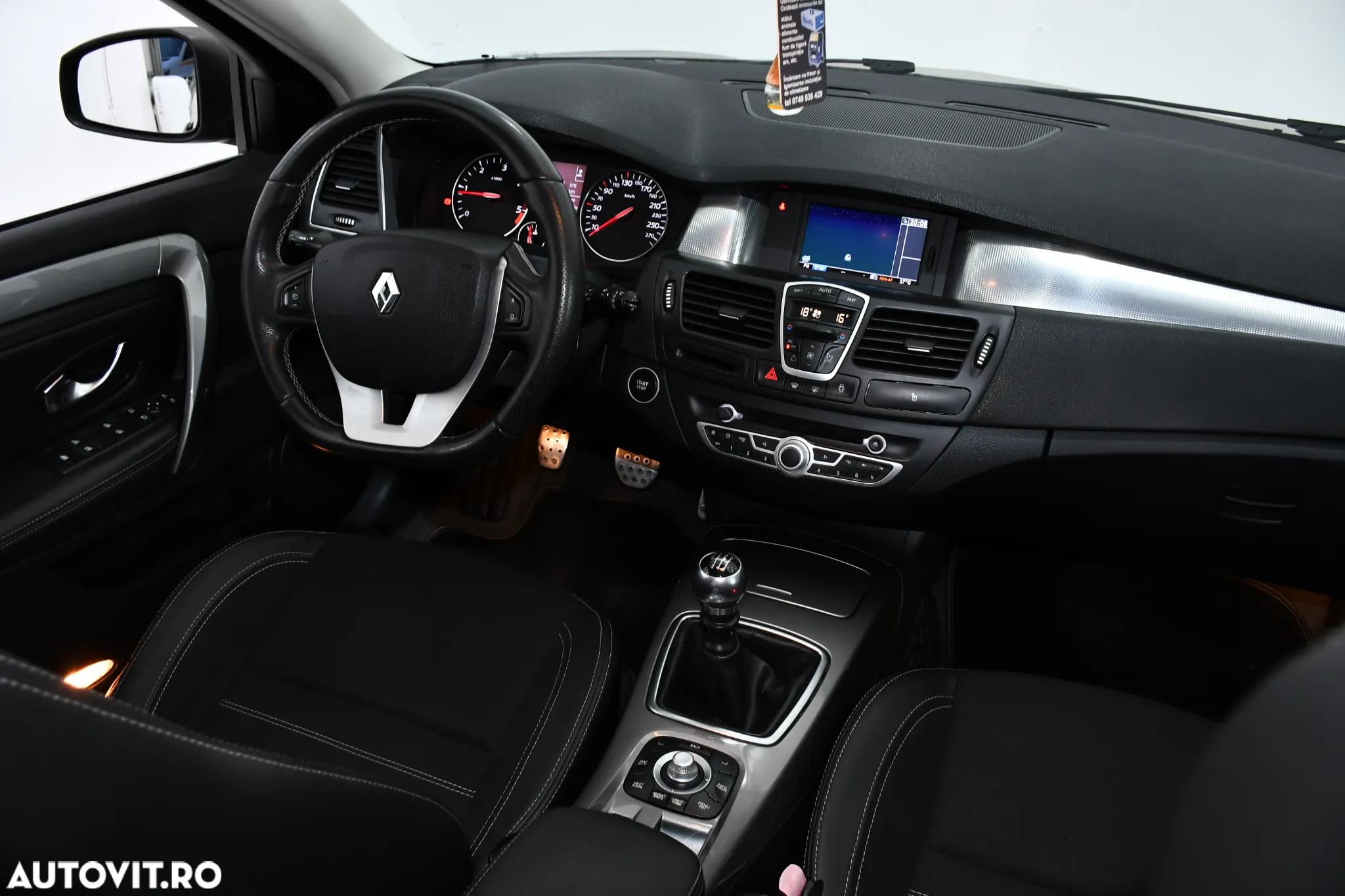 Renault Laguna dCi 110 FAP Bose Edition - 5