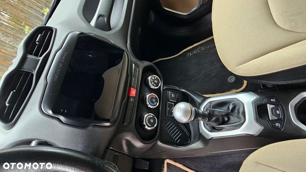 Jeep Renegade - 27