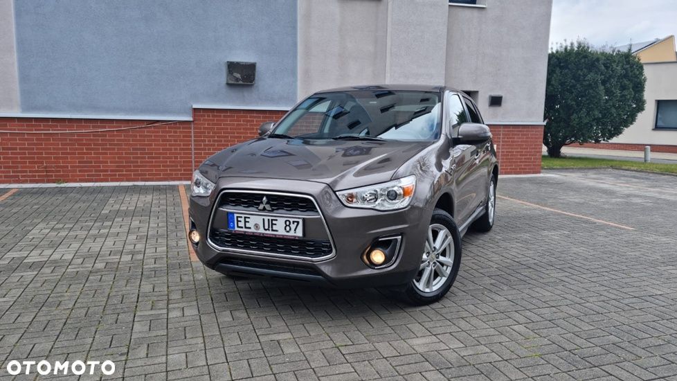 Mitsubishi ASX 1.6 Invite Navi - 2