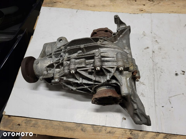 MOST TYLNY DYFER AUDI Q7 4M0 M0021547