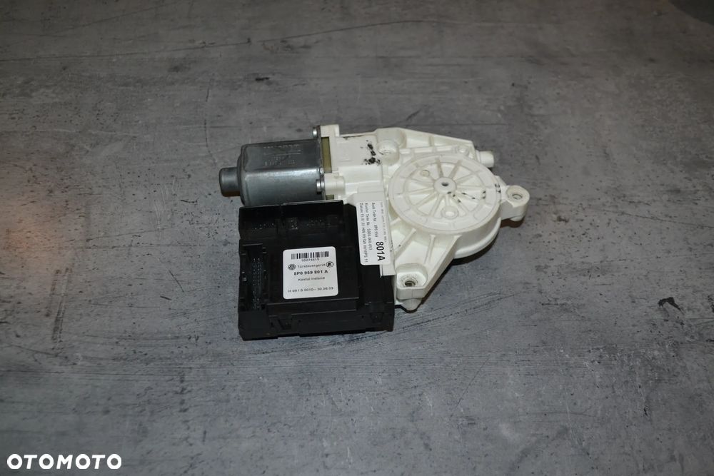 AUDI A3 8P SILNICZEK SZYB LEWY PRZÓD PRZEDNI EUROPA 8P0959801A - 1