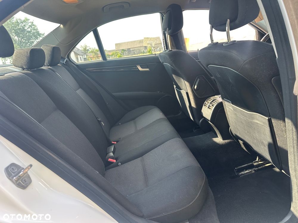 Mercedes-Benz Klasa C 200 CDI DPF (BlueEFFICIENCY) - 11