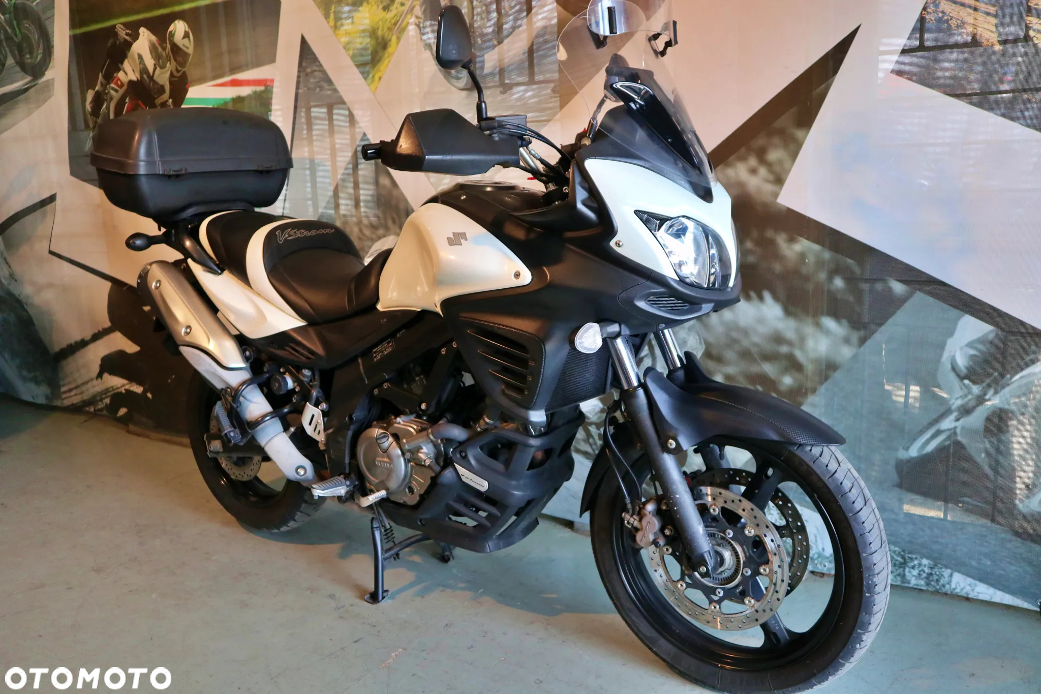 Suzuki V-STROM - 10