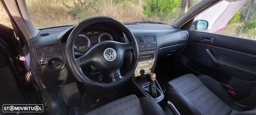 VW Bora 1.9 TDi Highline - 2