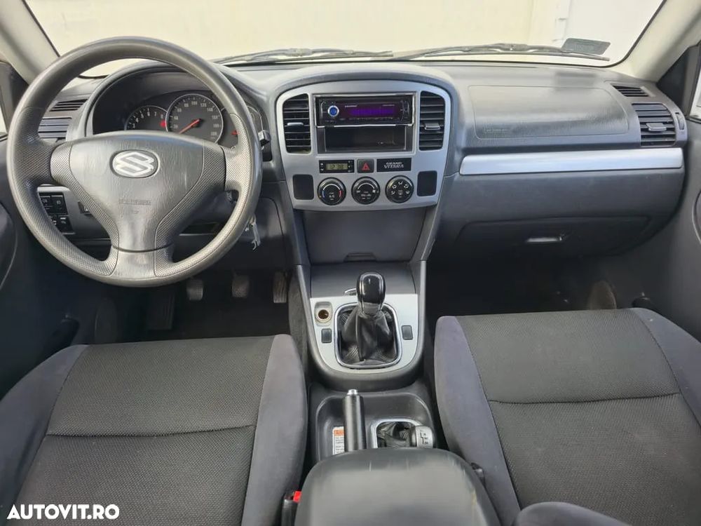 Suzuki Grand Vitara 2.0 Comfort Limited - 5