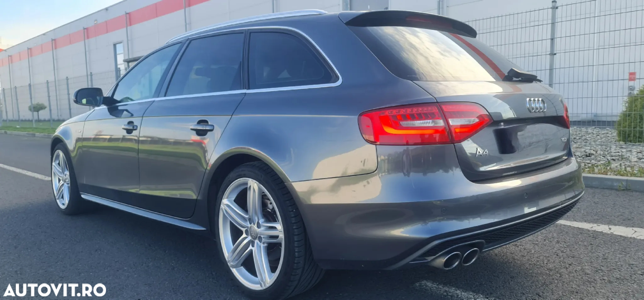 Audi A4 Avant 2.0 TDI DPF clean diesel multitronic S line Sportpaket - 30