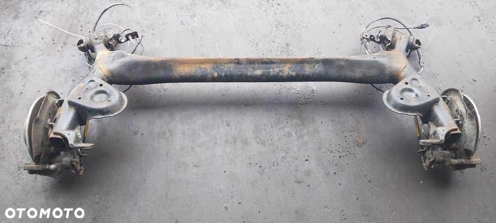 BELKA OŚ ZAWIESZENIA TYŁ TARCZE Z ABS RENAULT MEGANE III KOMBI 1.6 16V - 6