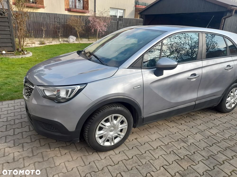 Opel Crossland X 1.2 Essentia - 10