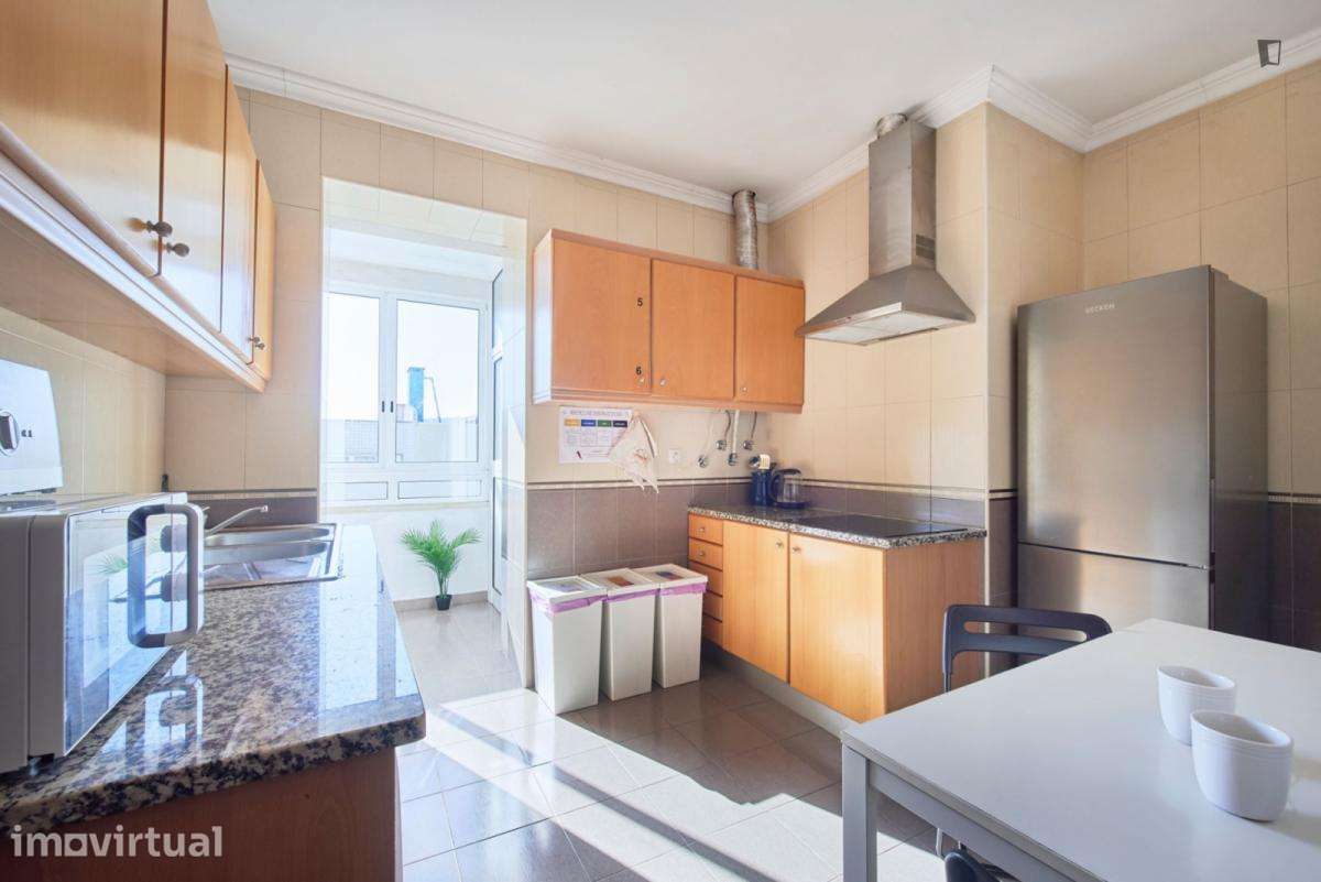 Quarto - localizado em Entrecampos Lisbon - Grande imagem: 5/8