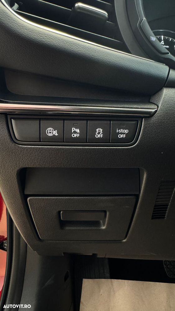 Mazda 3 e-Skyactiv G140 AT MHEV Homura - 13