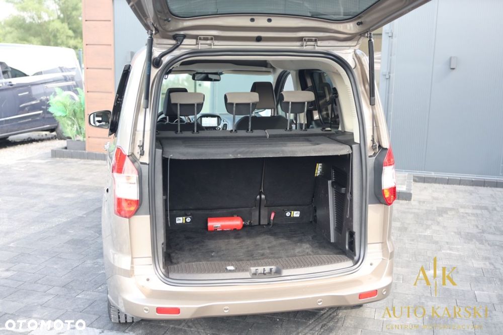 Ford Tourneo Courier - 35