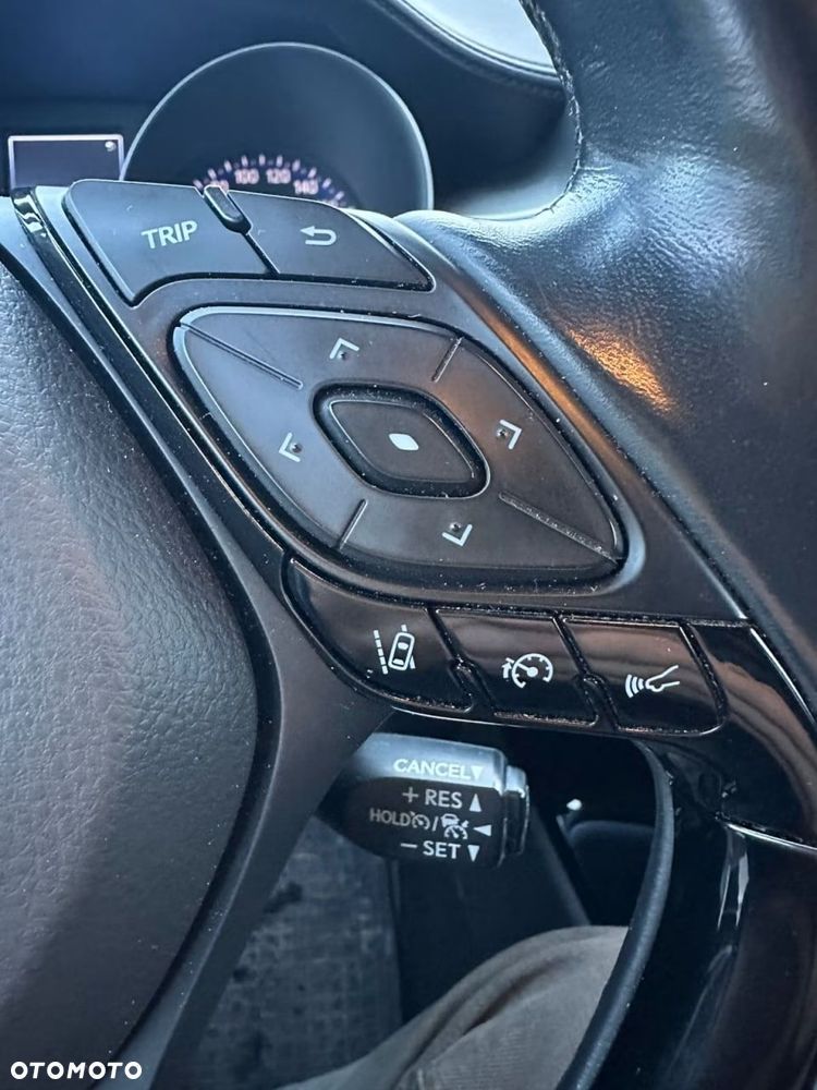 Toyota C-HR Lounge - 10