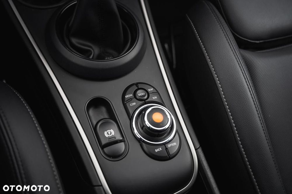 MINI Countryman - 25