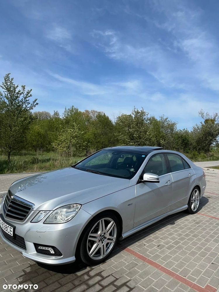 Mercedes-Benz Klasa E 300 CDI DPF BlueEFFICIENCY 7G-TRONIC Avantgarde - 8
