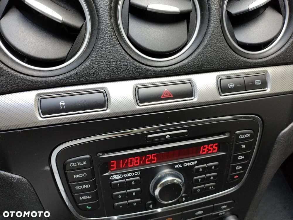 Ford S-Max 2.0 TDCi DPF Titanium - 19