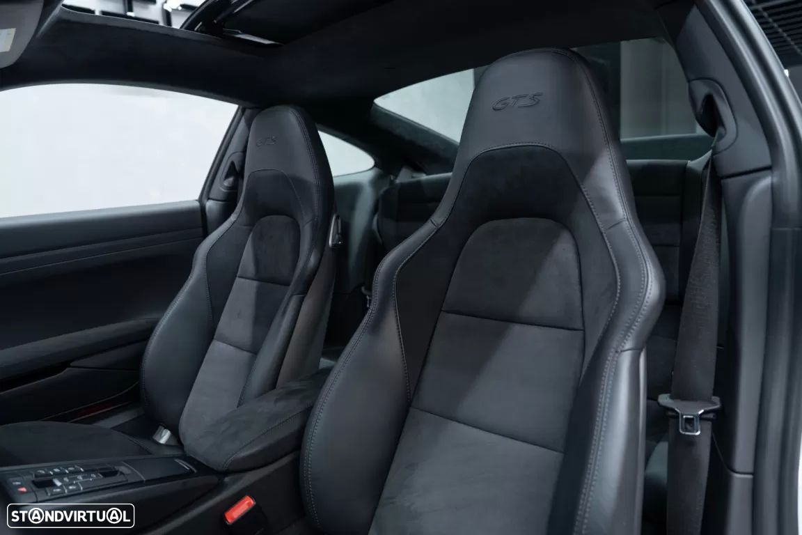 Porsche 911 (991) Carrera GTS PDK - 22