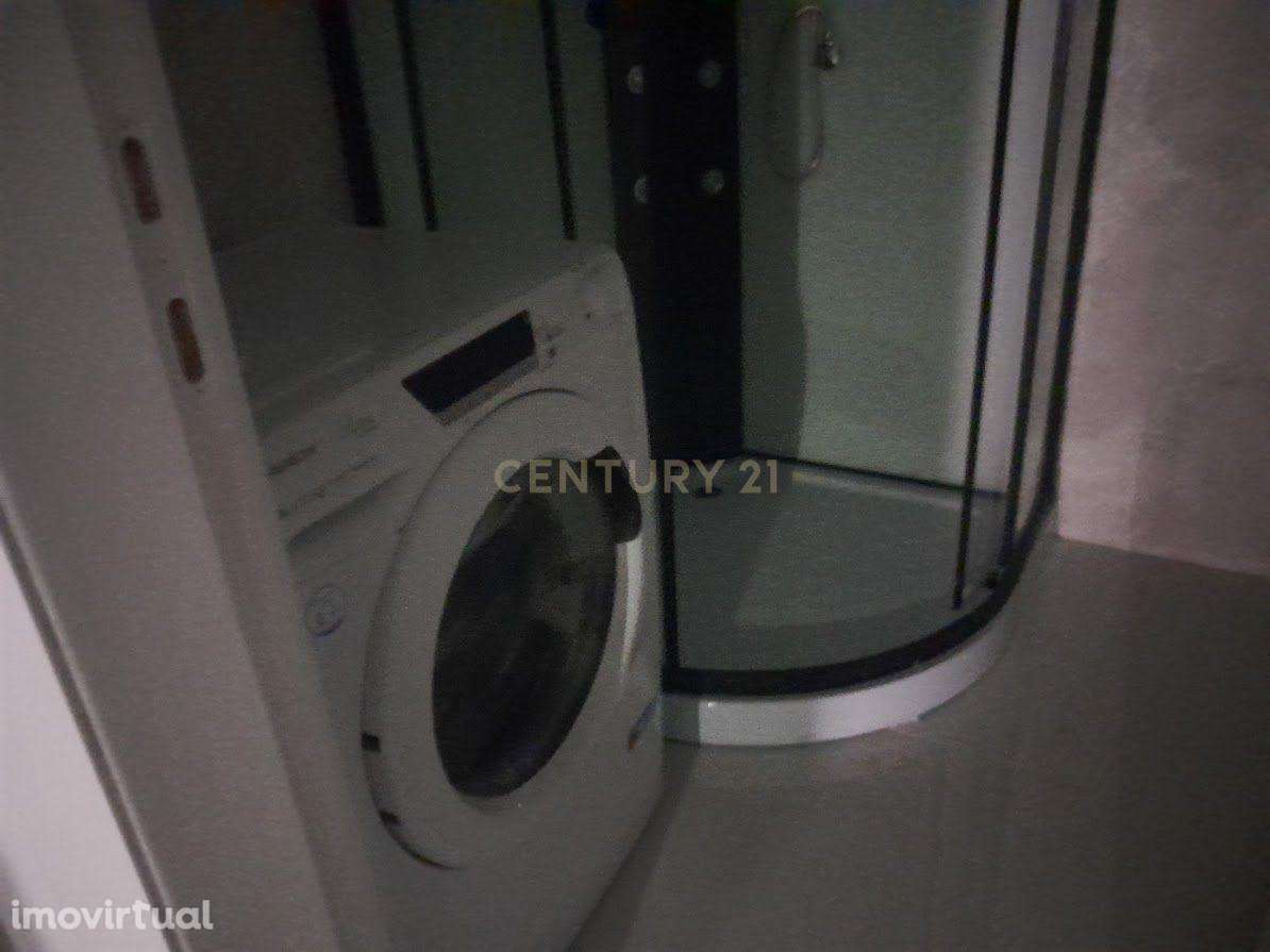 LOJA  EM VALE DE MILHAÇOS REMODELADA - Grande imagem: 2/6