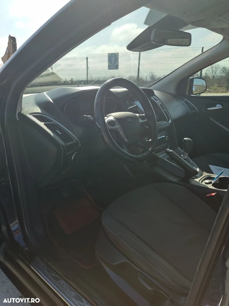 Ford Focus 1.6 TDCI DPF Titanium - 12