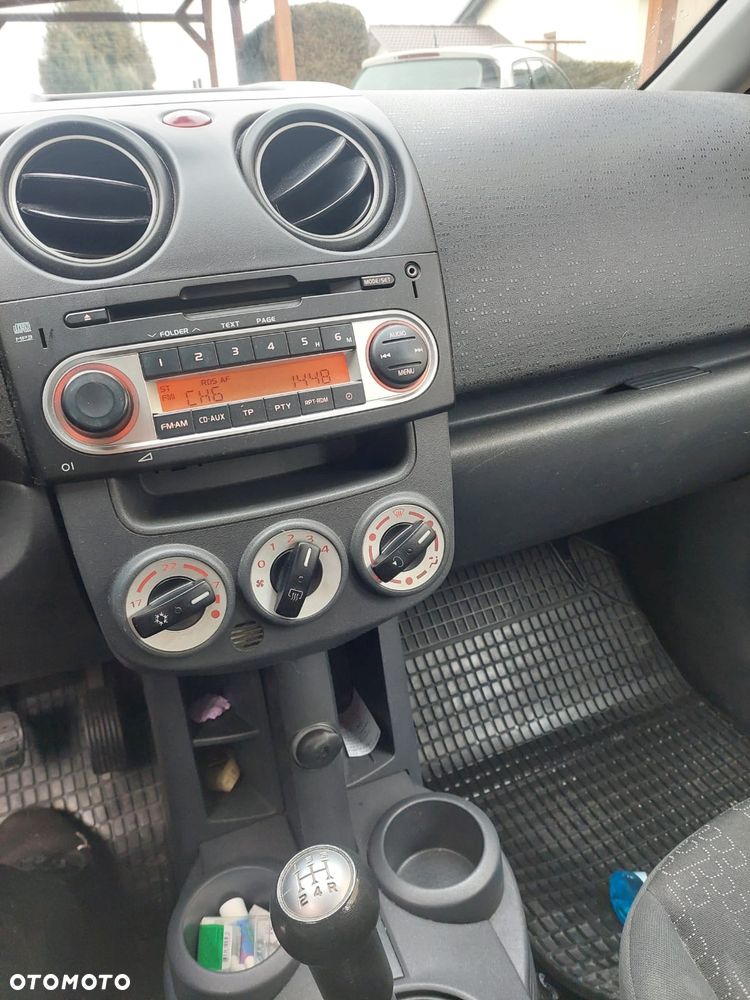 Mitsubishi Colt - 7