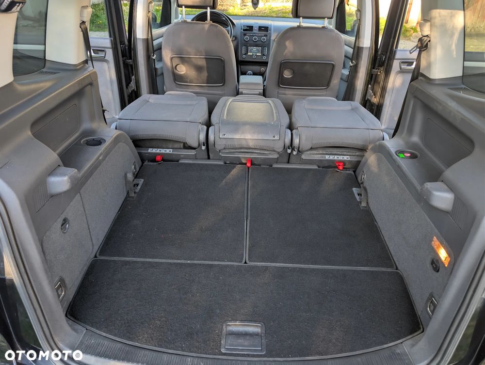 Volkswagen Touran 1.6 TDI DPF BlueMot Comfortline - 10