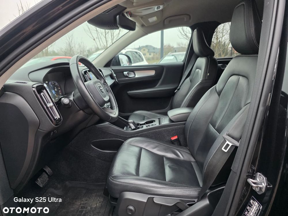 Volvo XC 40 D3 Momentum Pro - 26