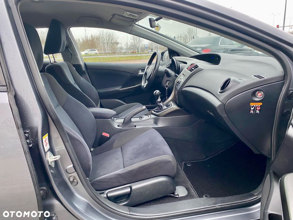 Honda Civic 1.8 i-VTEC Sport - 18