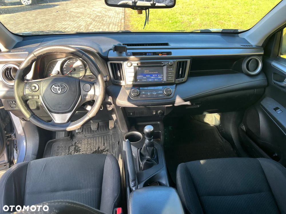Toyota RAV4 - 10