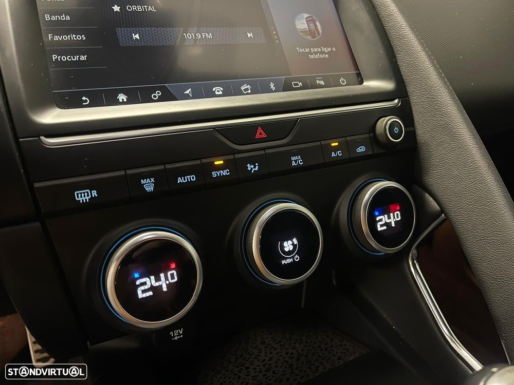 Jaguar E-Pace 2.0 i4D R-Dynamic - 27