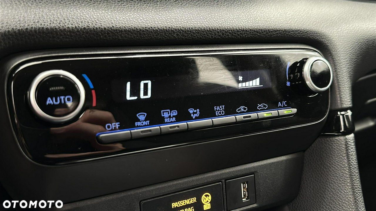 Toyota Yaris - 22