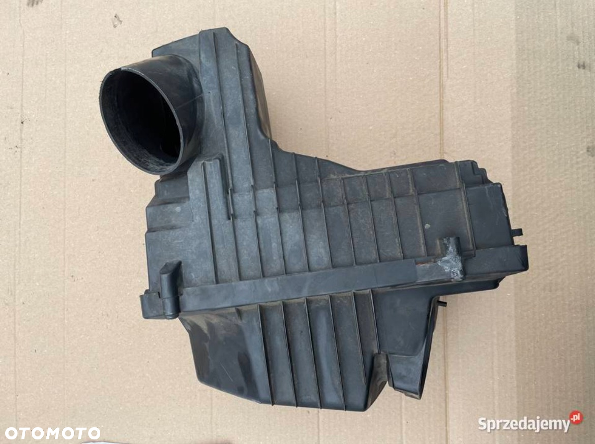 9681746980 obudowa filtra powietrza  peugeot 407 - 2