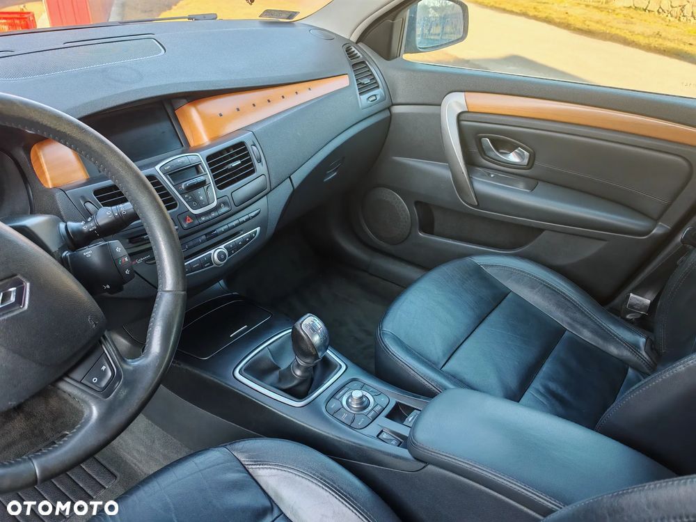 Renault Laguna 2.0 dCi FAP Initiale - 7