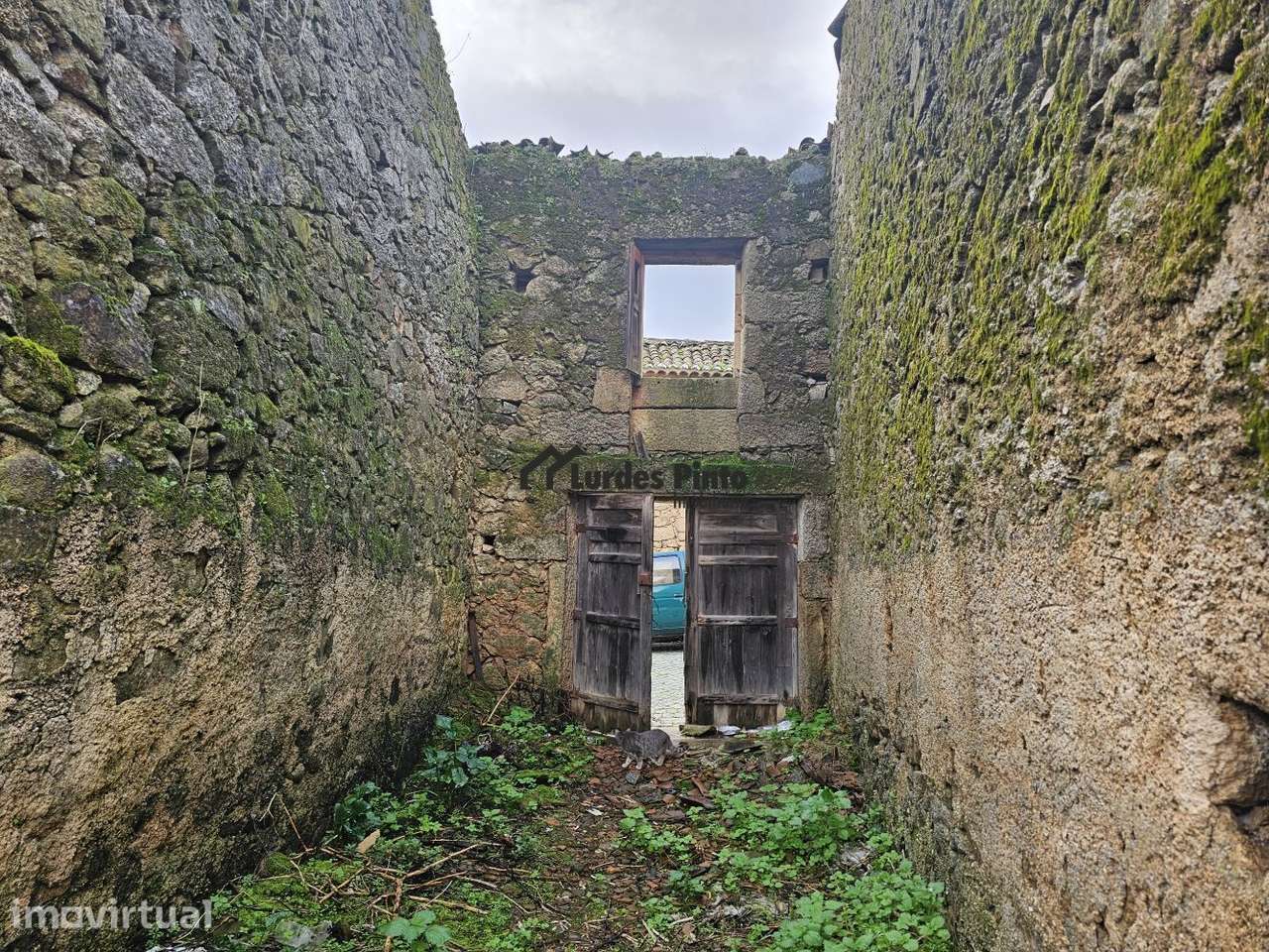 Moradia para remodelação - Grande imagem: 2/16