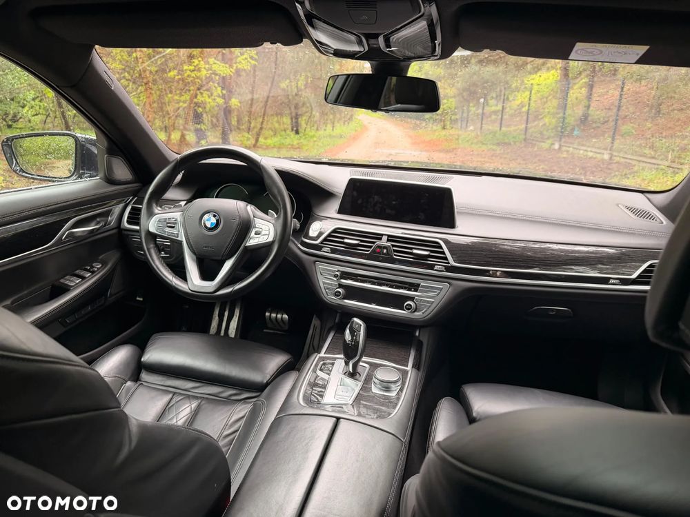 BMW Seria 7 750Li xDrive - 6