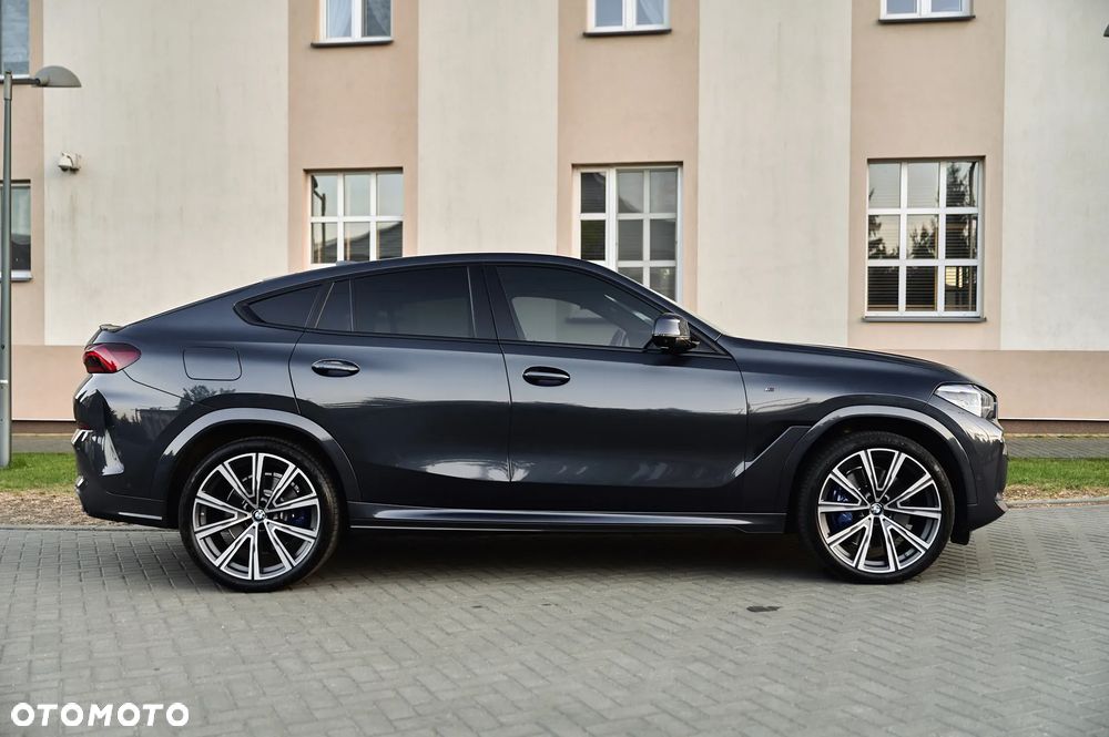 BMW X6 M50i - 13