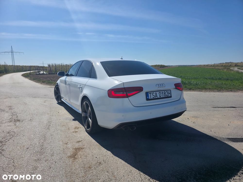 Audi A4 Limousine 2.0 TDI DPF clean diesel multitronic S line Sportpaket - 11