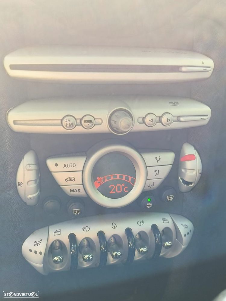 MINI 3 Portas One D - 12