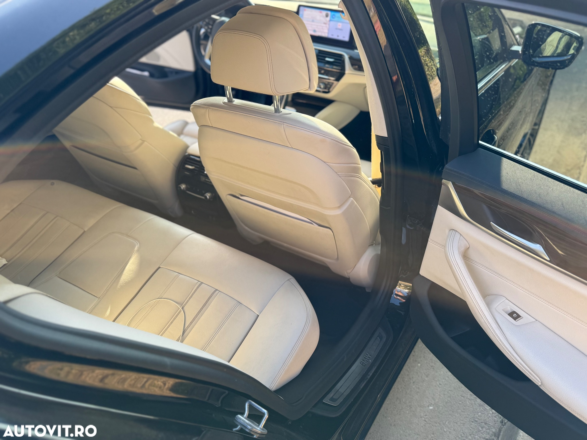 BMW Seria 5 530d xDrive AT MHEV - 13