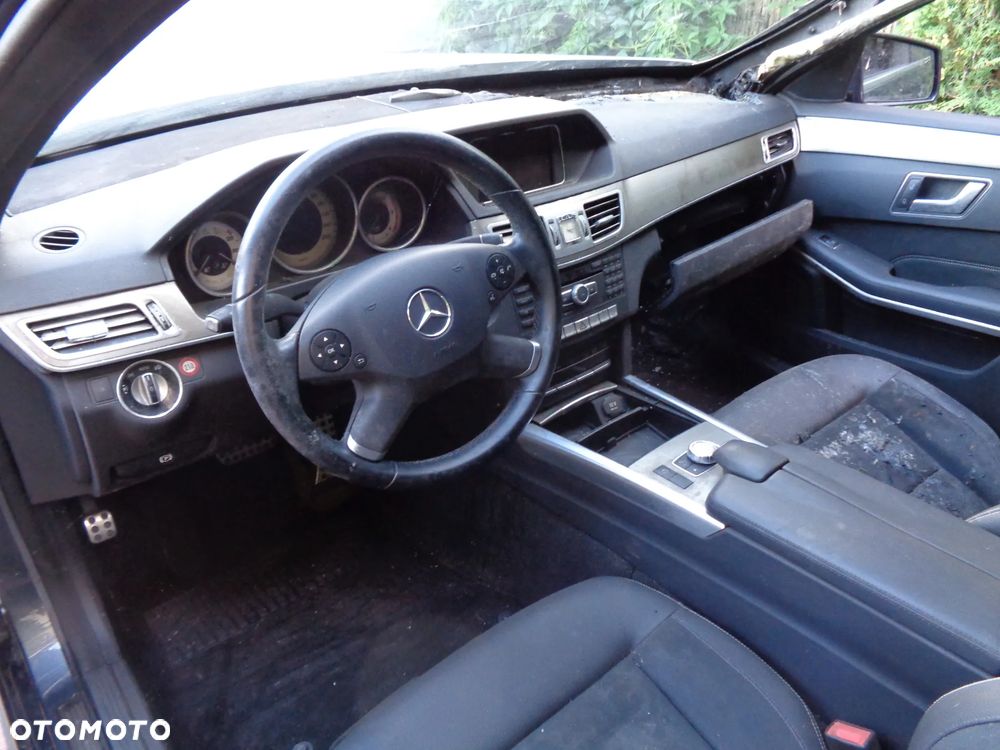 Mercedes-Benz Klasa E 300 BlueTEC 7G-TRONIC Elegance - 9