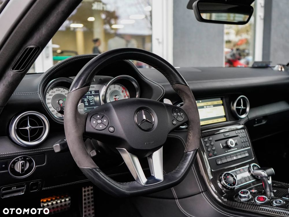 Mercedes-Benz SLS Standard - 18
