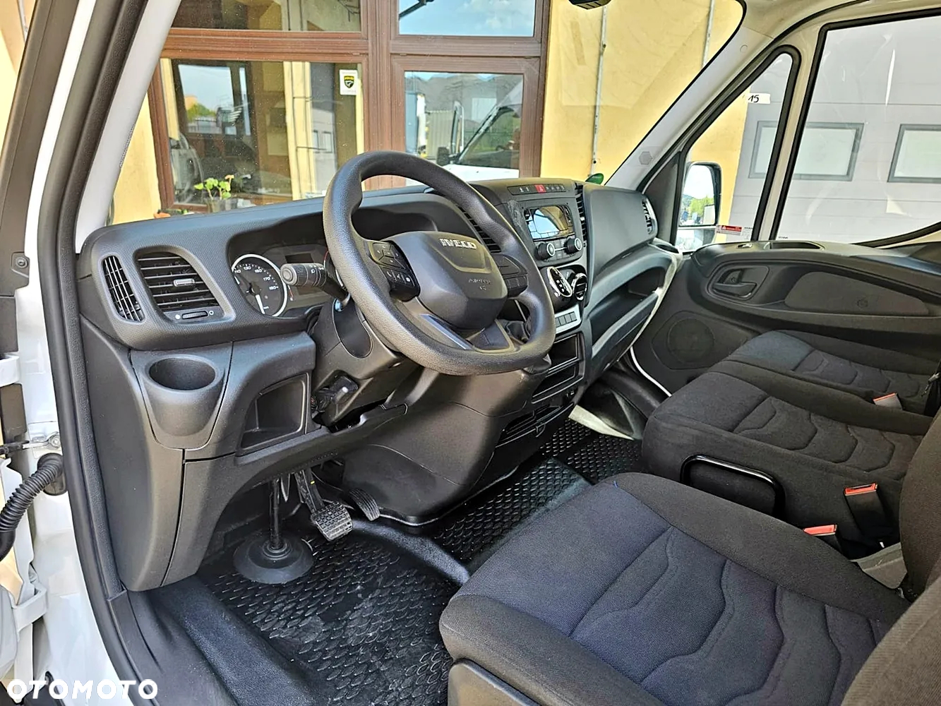 Iveco 35S16 - 16