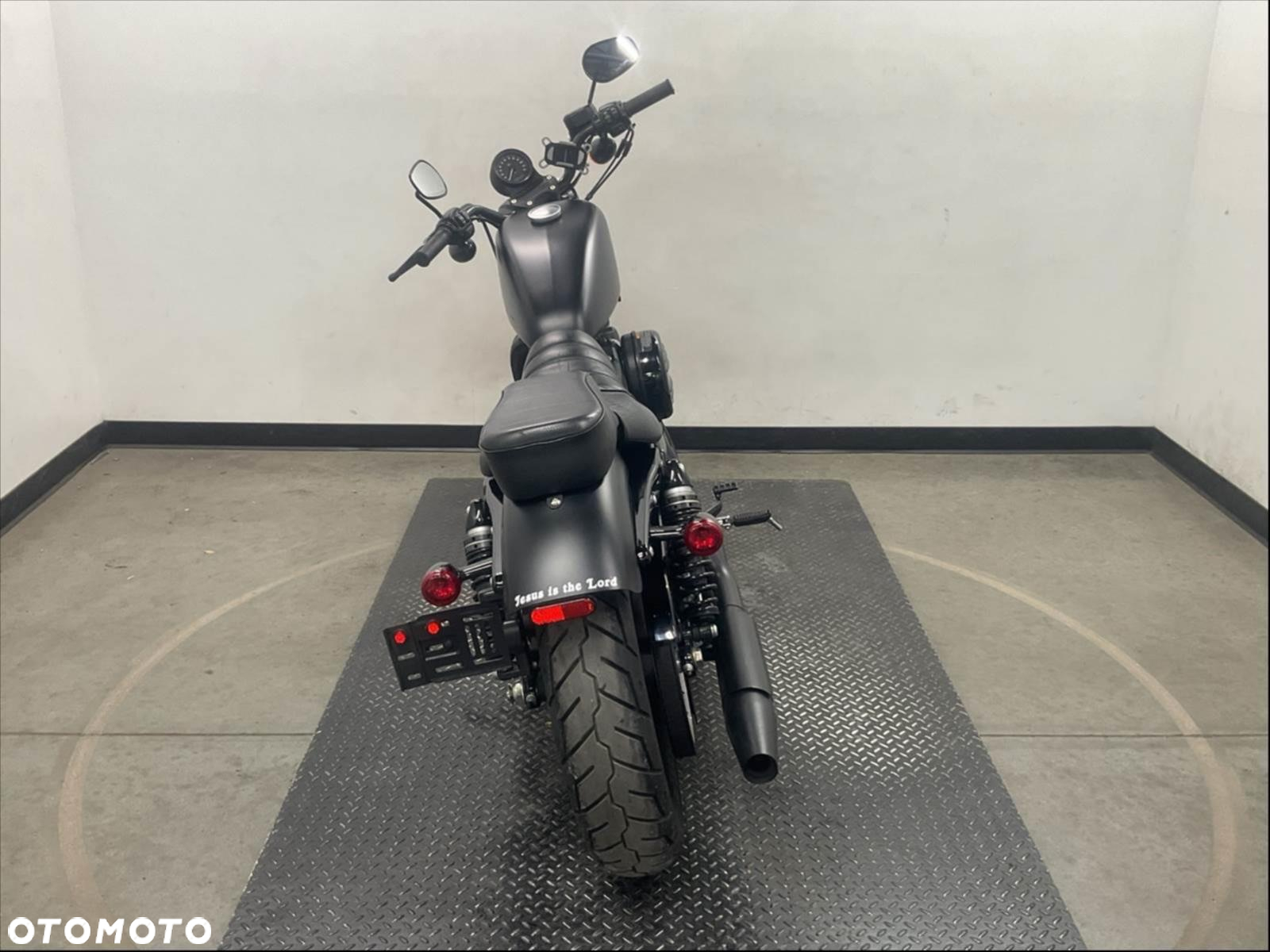 Harley-Davidson Sportster Iron 883 - 4