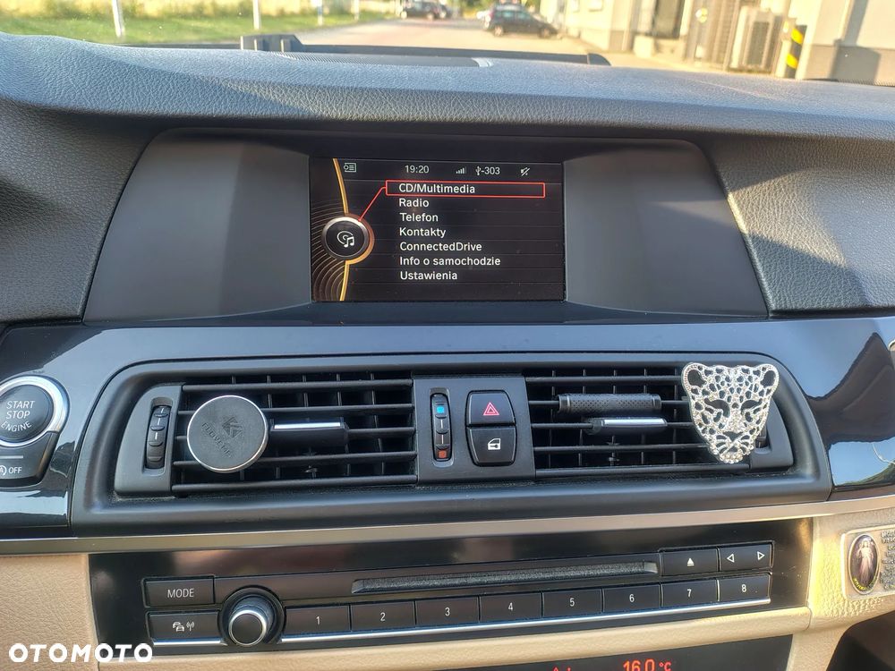 BMW Seria 5 520i - 15