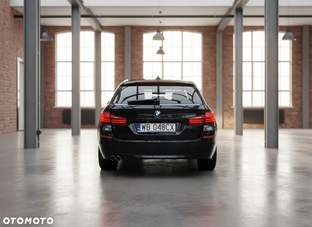 BMW Seria 5 525d - 6