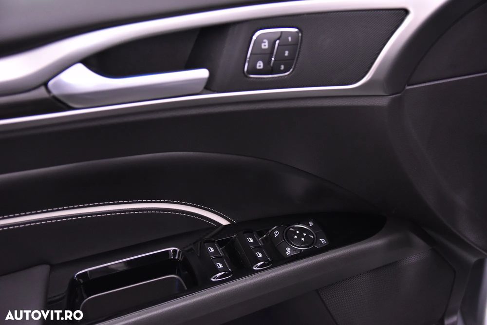 Ford Mondeo 2.0 HEV Vignale - 14