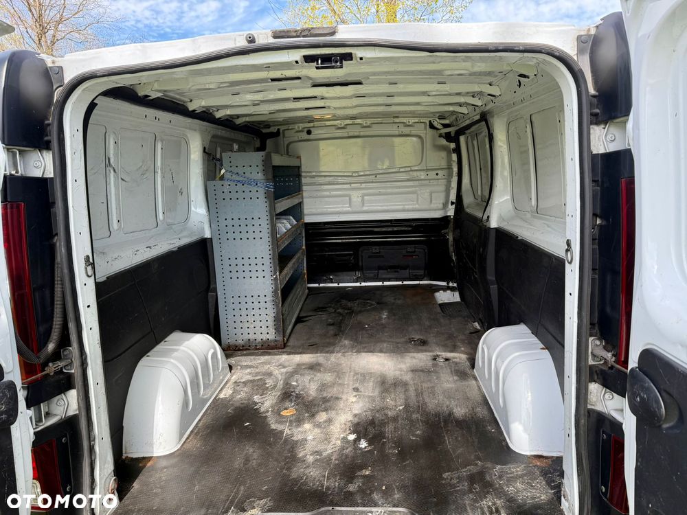 Opel Vivaro - 10