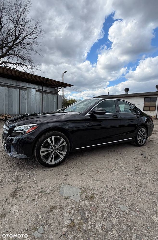 Mercedes-Benz Klasa C 300 4Matic 9G-TRONIC AMG Line - 28